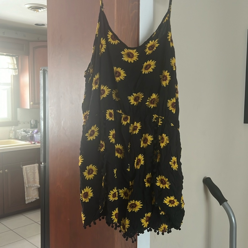 Black Sunflower Print Women's Romper